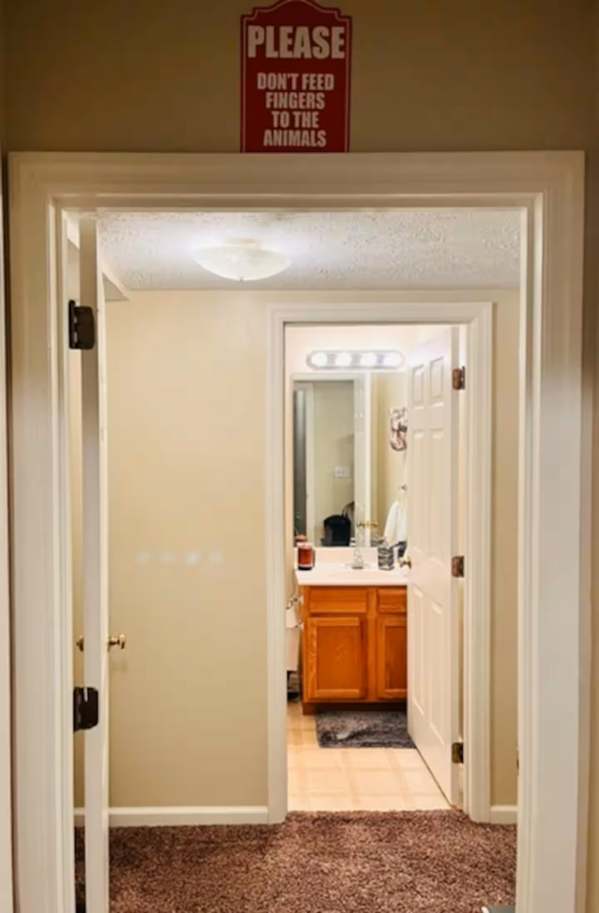 1 private bedroom/bath Close to Mon  Ruby Memorial Hospital - Photo 7