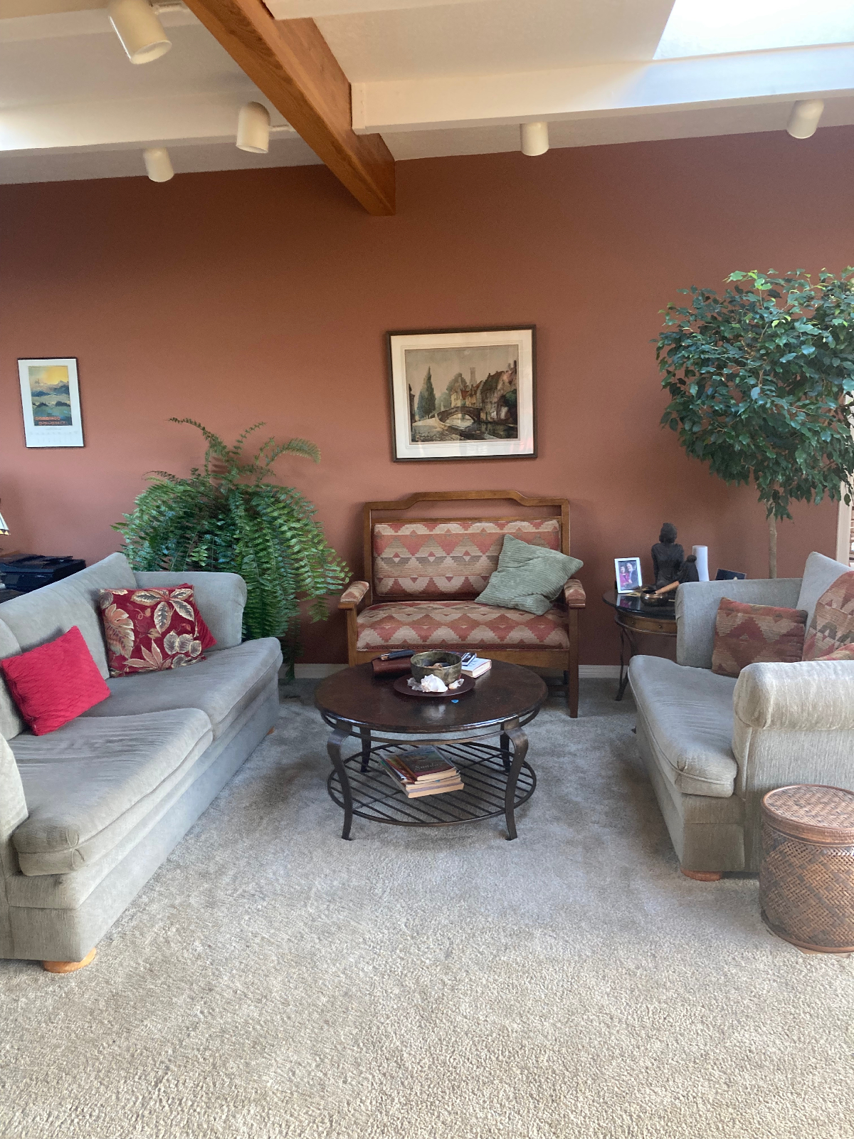 Hilltop Home With Panoramic Views and Easy Walk to Fairhaven Village - Photo 4