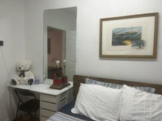 Convenient quiet 2-bed w/new kitchen and bath - Photo 5