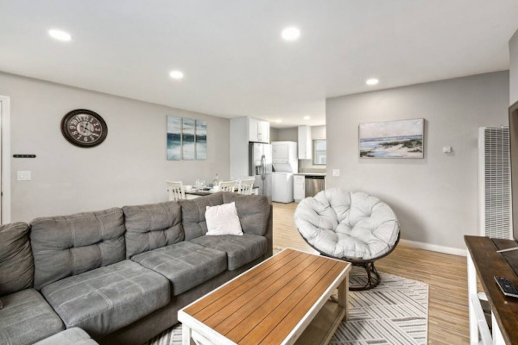 Comfy and Newly Remodeled 3bed/2bath Condo in Center of San Diego - Photo 5