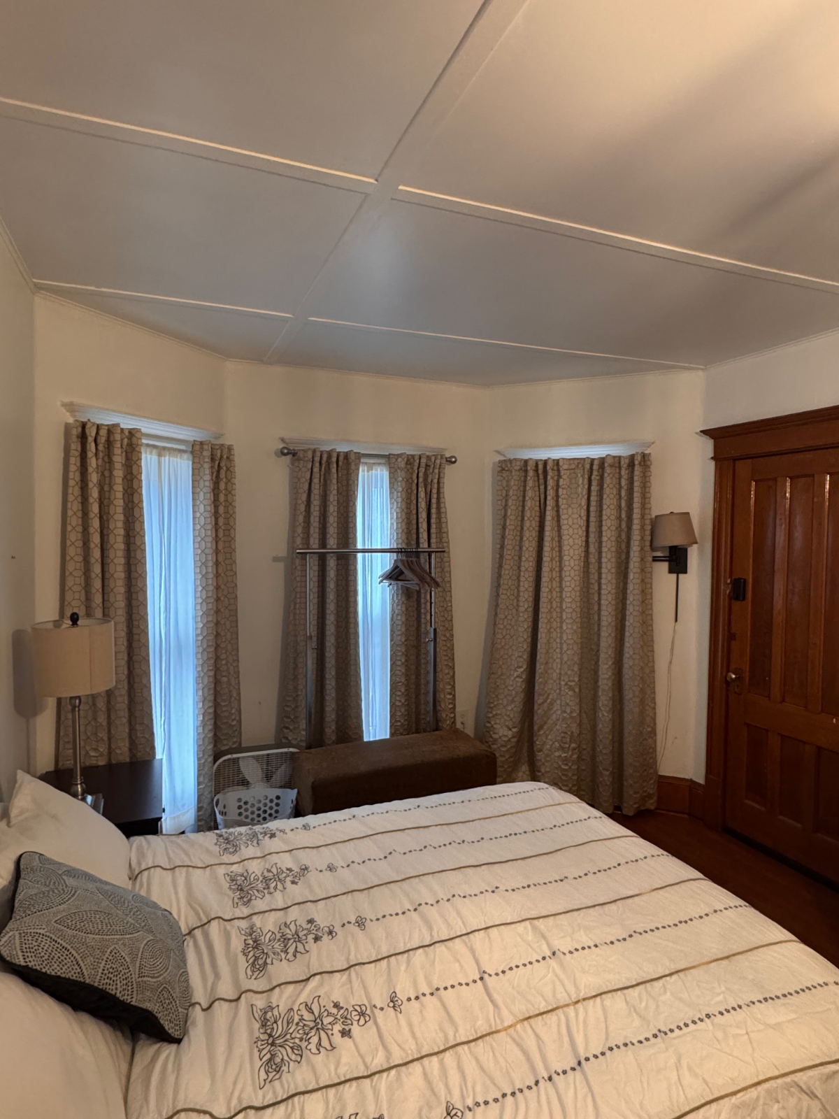 Spacious Studio w/Queen bed in a House - Photo 5