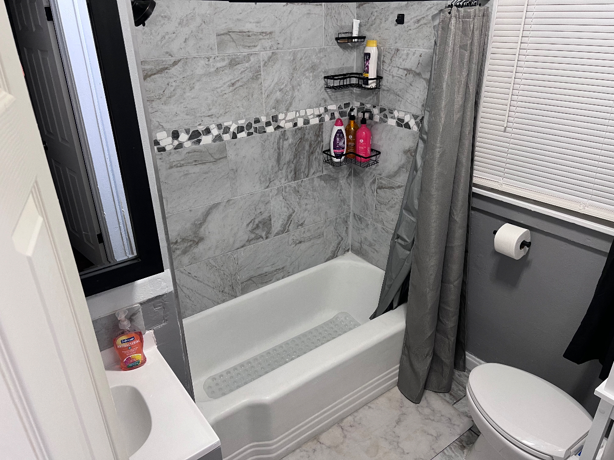 Serenity Villa by CAMC with Washer/ Dryer/Utilities included - Photo 9