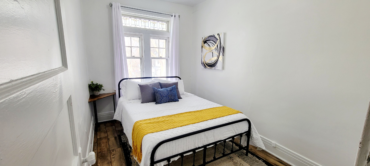 Close to Hospitals - 1  Bedroom - Open and Bright - Photo 8