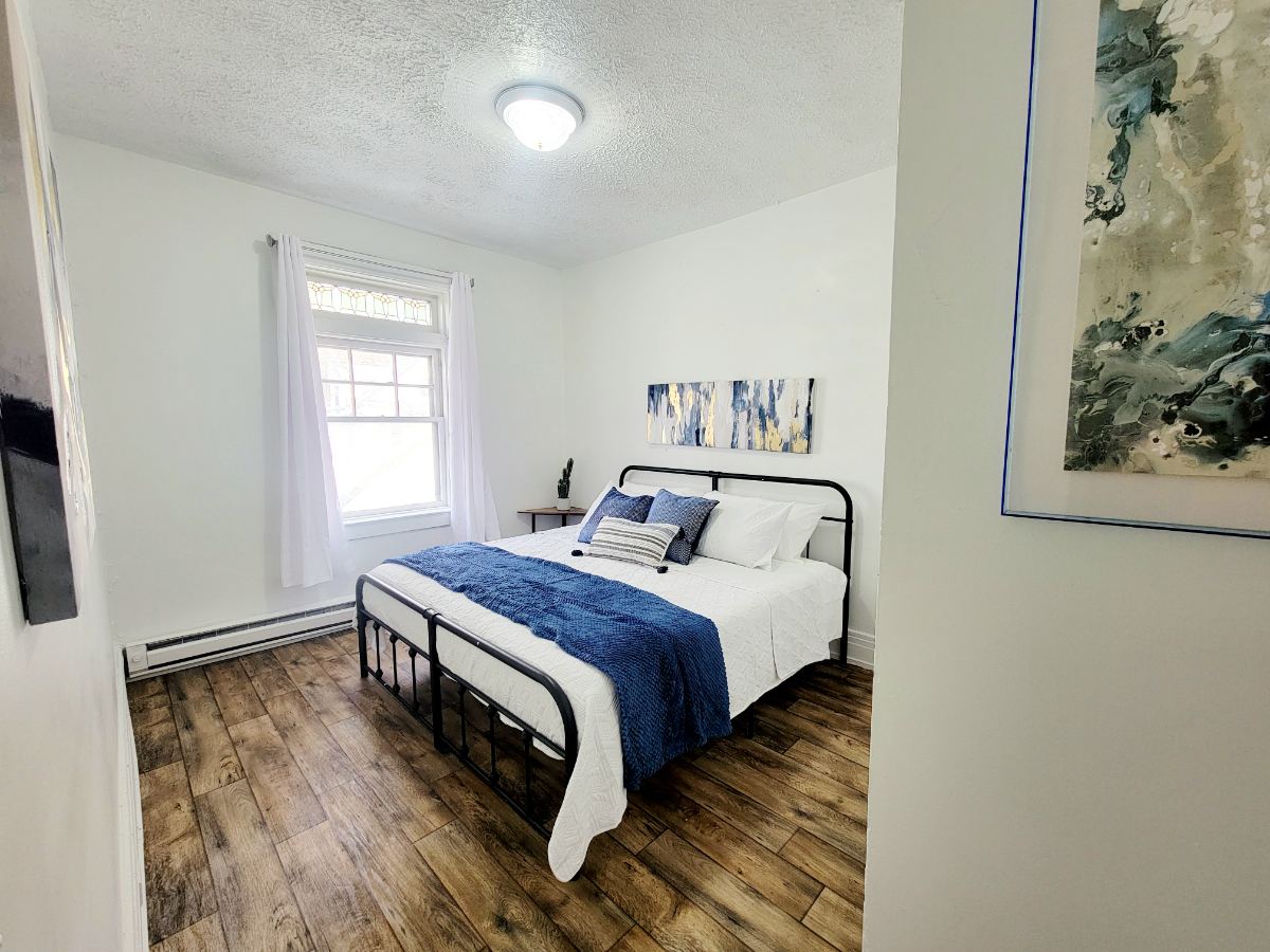 Close to Hospitals - 1  Bedroom - Open and Bright - Photo 10