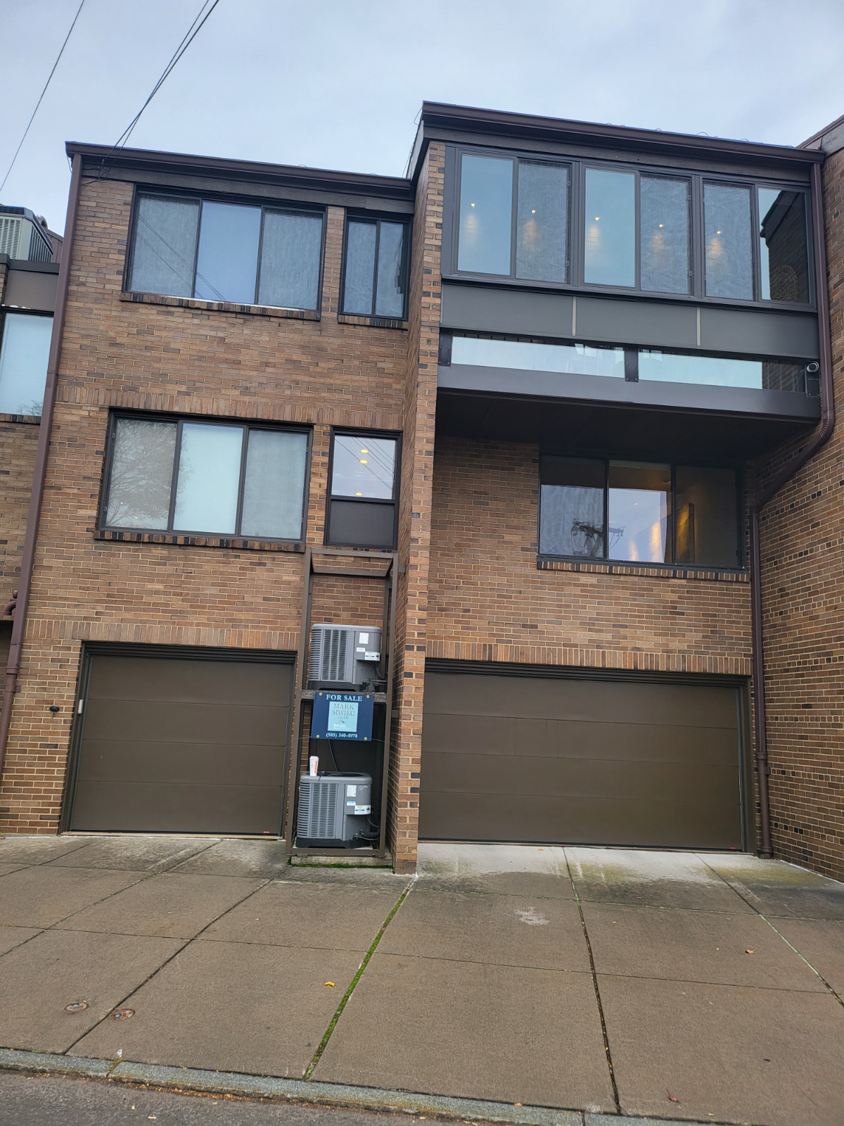A beautiful room available in 3 beds 2 and 1/2 bath towhhome - Photo 10