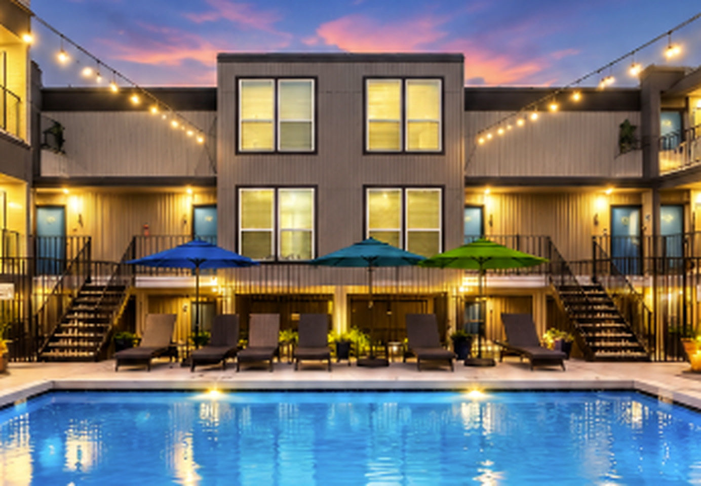 Bright and Charming 1 bedroom -Private Garage Parking! - Photo 1