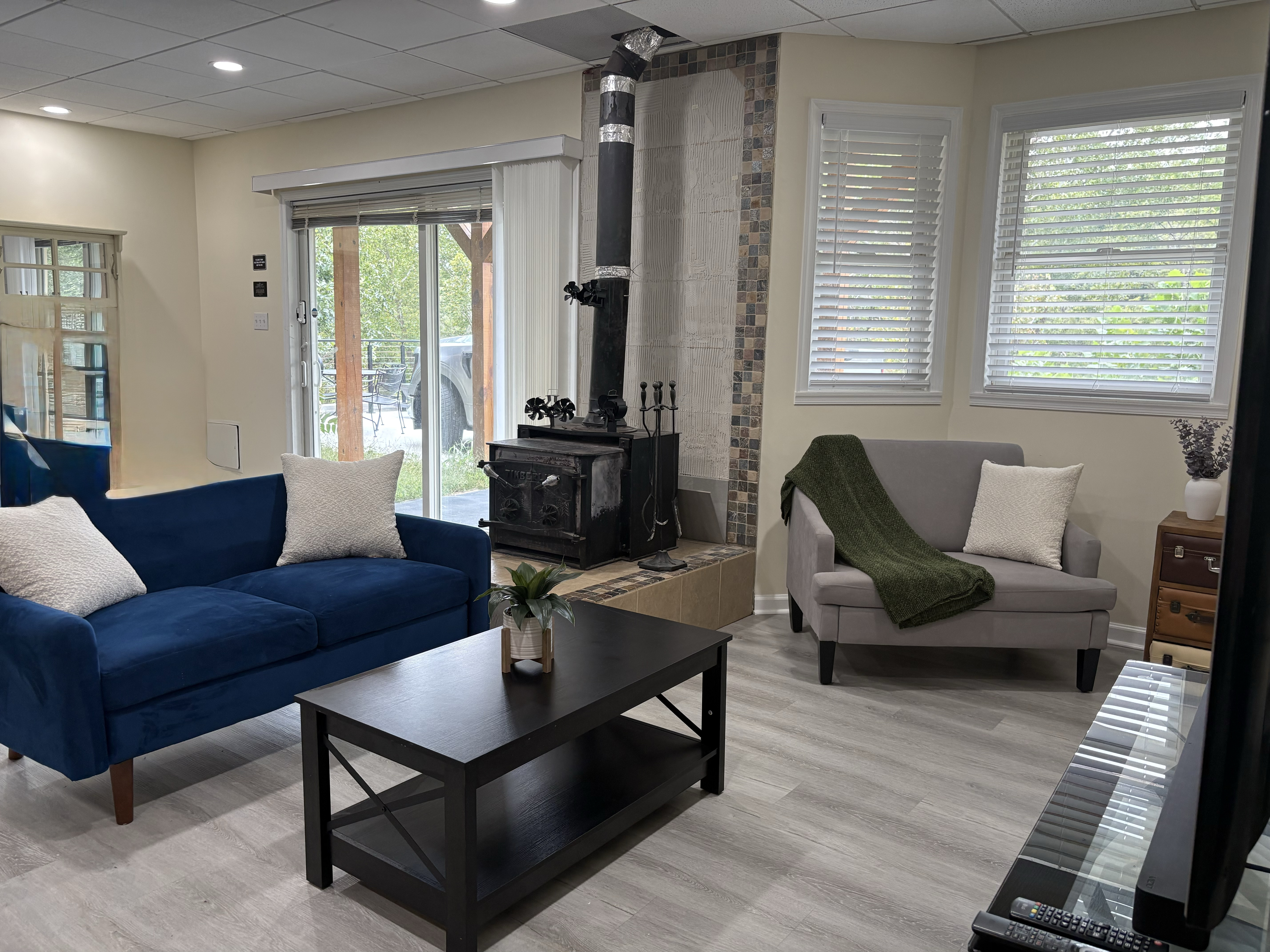 Quiet 2BR Near 4 Hospitals - Ideal for Travel Nurses - Photo 12