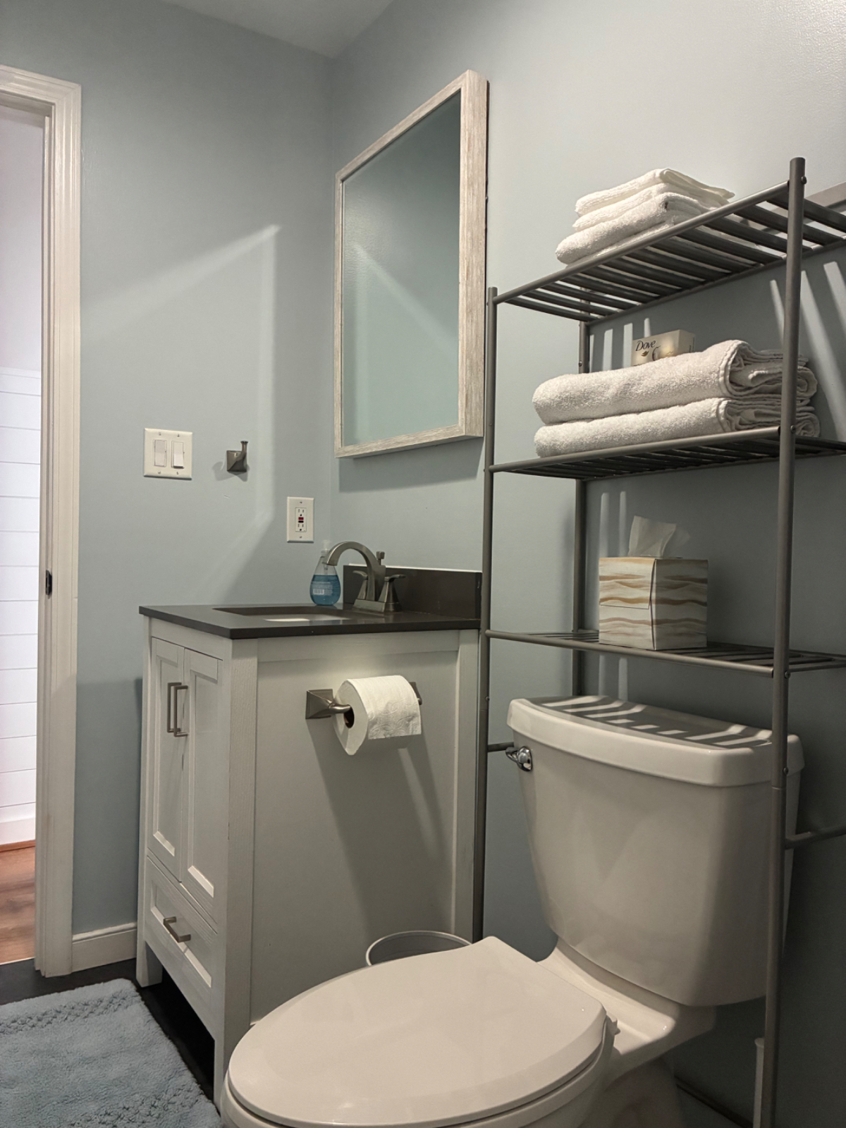 Peaceful Studio Garage Apartment - Photo 10