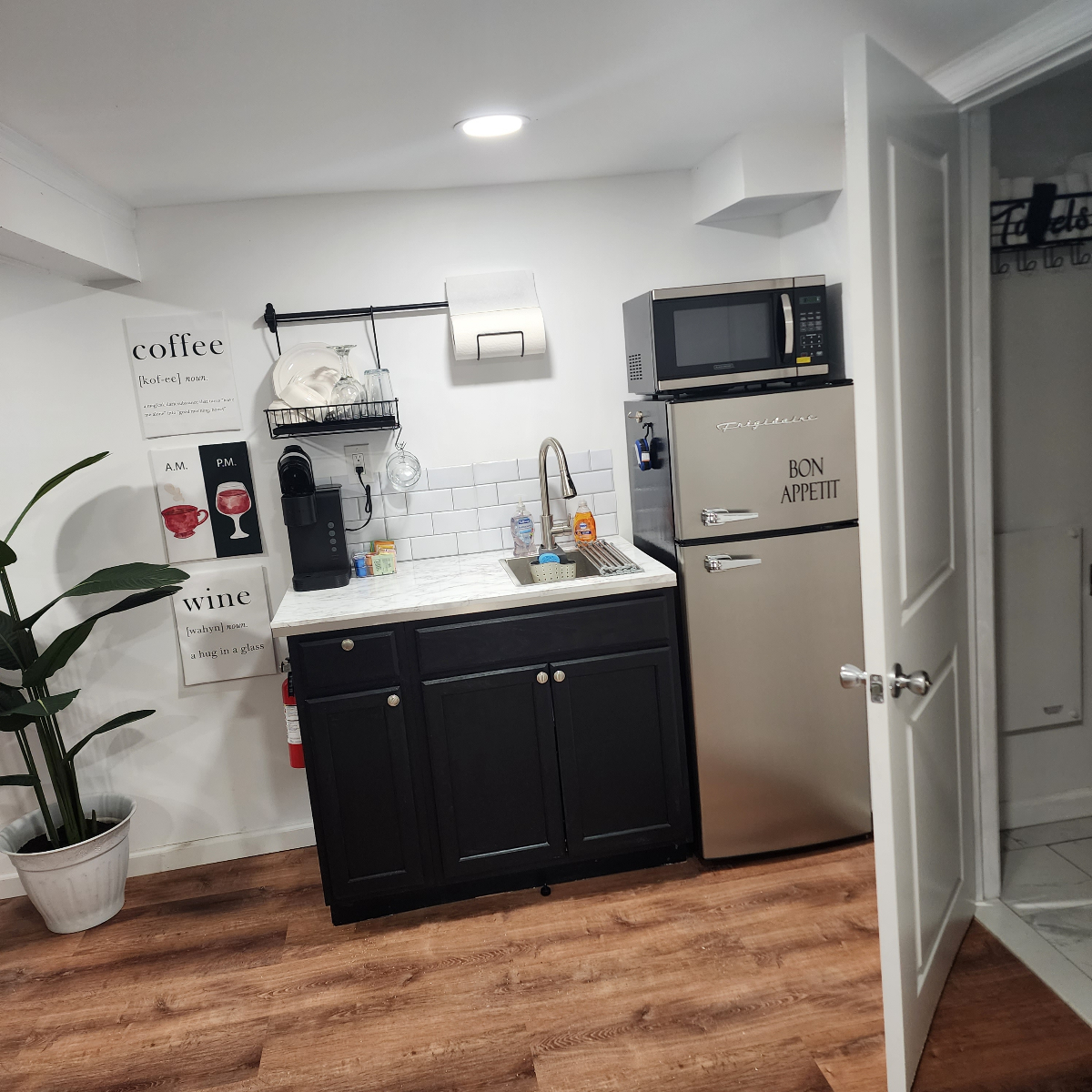 Suite Retreat in Baldwin - Photo 4