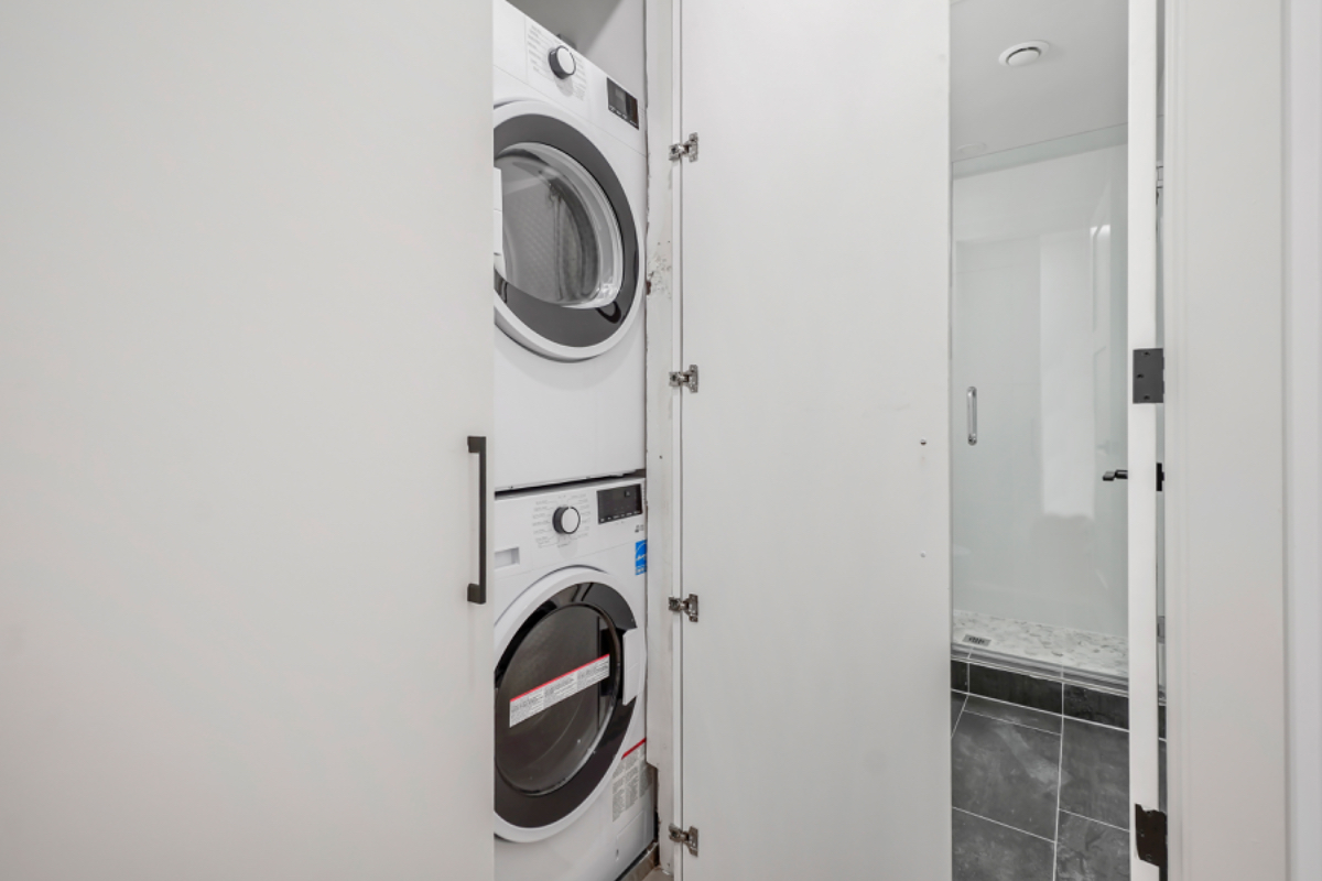 Luxury 2-Bedroom Townhouse in Washington DC l Prime Location Unforgettable Style and Comfort Await - Photo 7