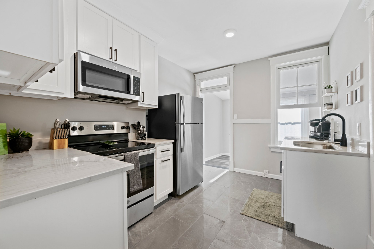 Close to Major Hospitals--Newly Renovated Duplex-Tower Grove South - Photo 7