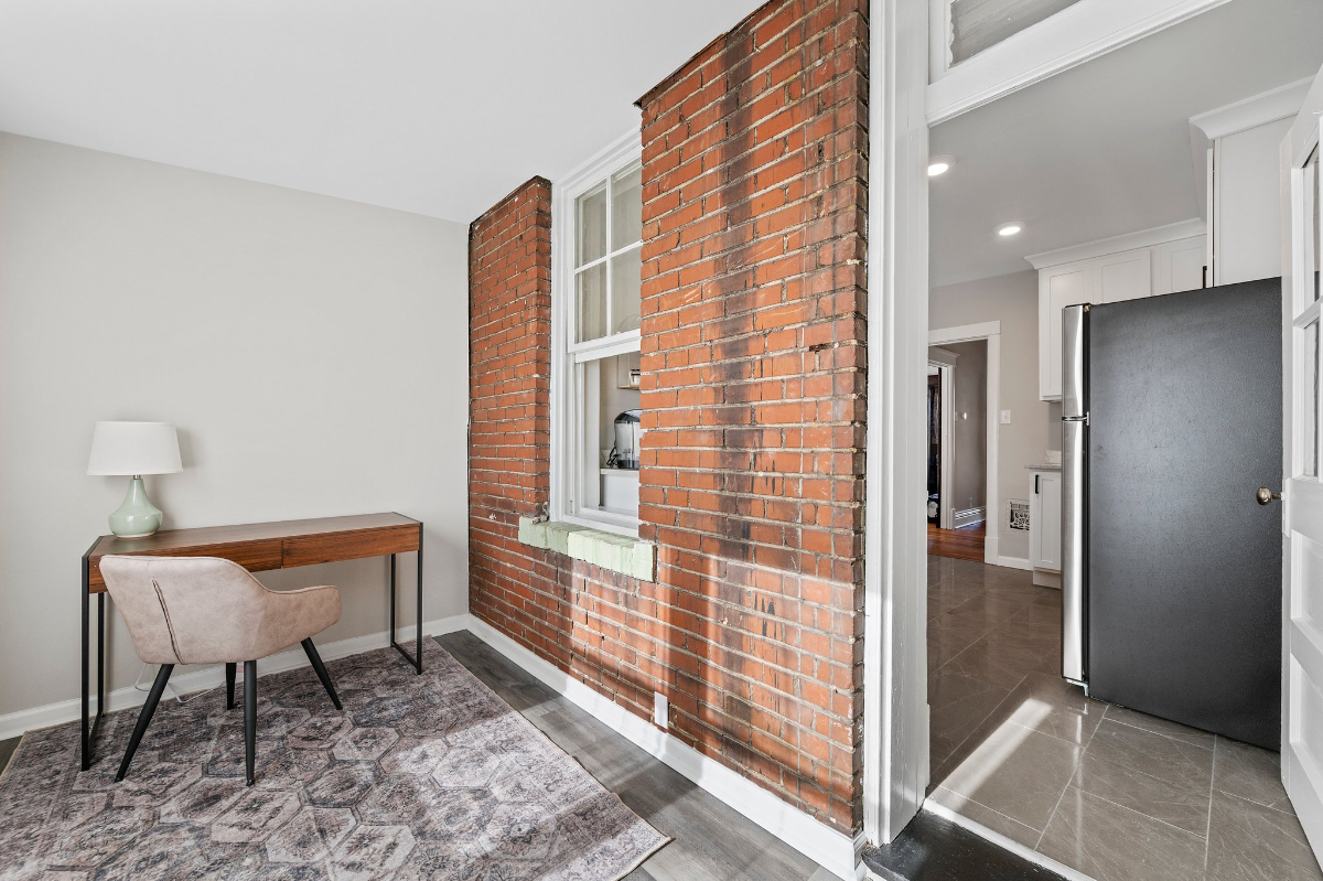 Close to Major Hospitals--Newly Renovated Duplex-Tower Grove South - Photo 12