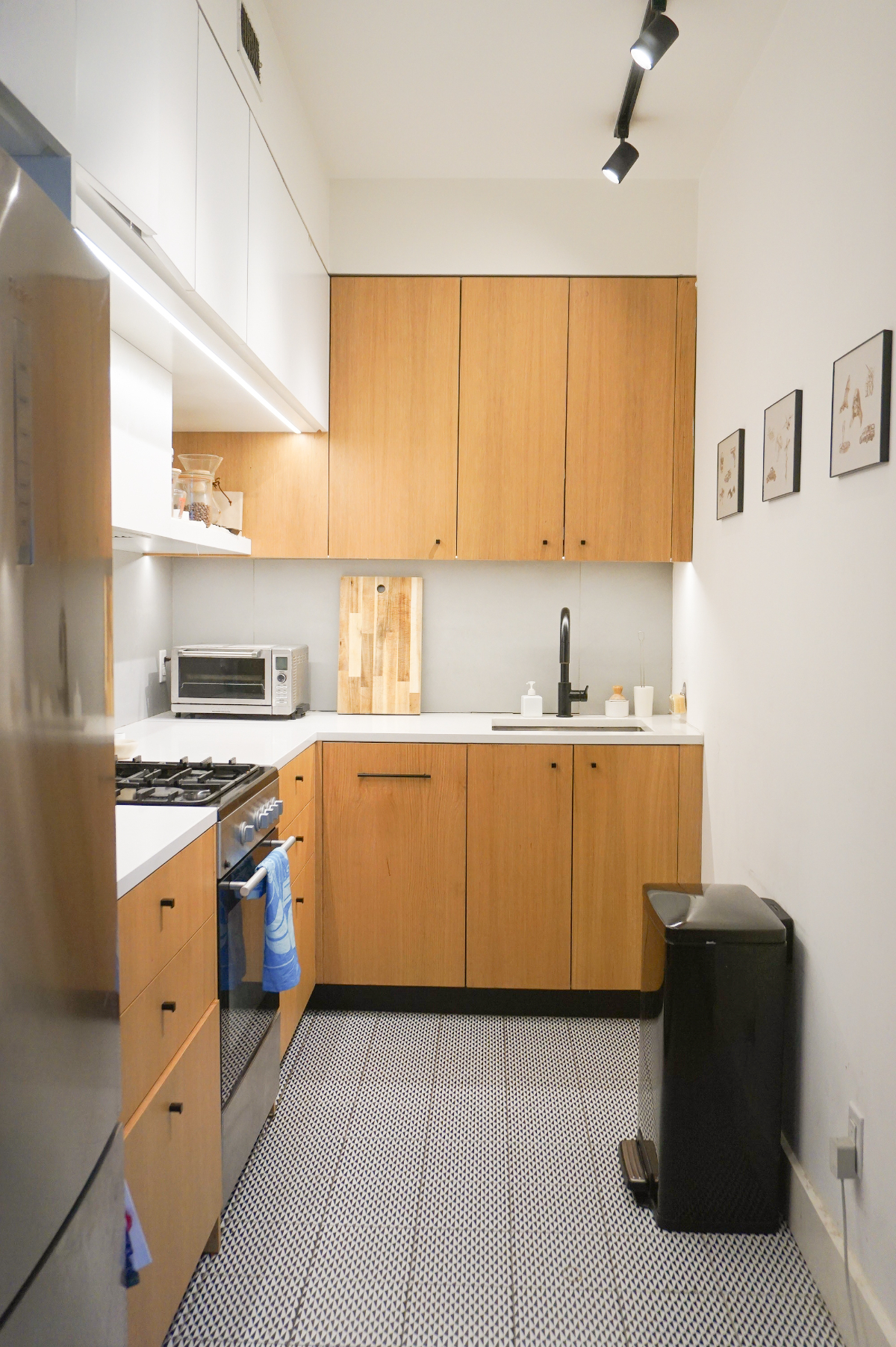 Top Floor Brooklyn Gem With Views - Photo 7