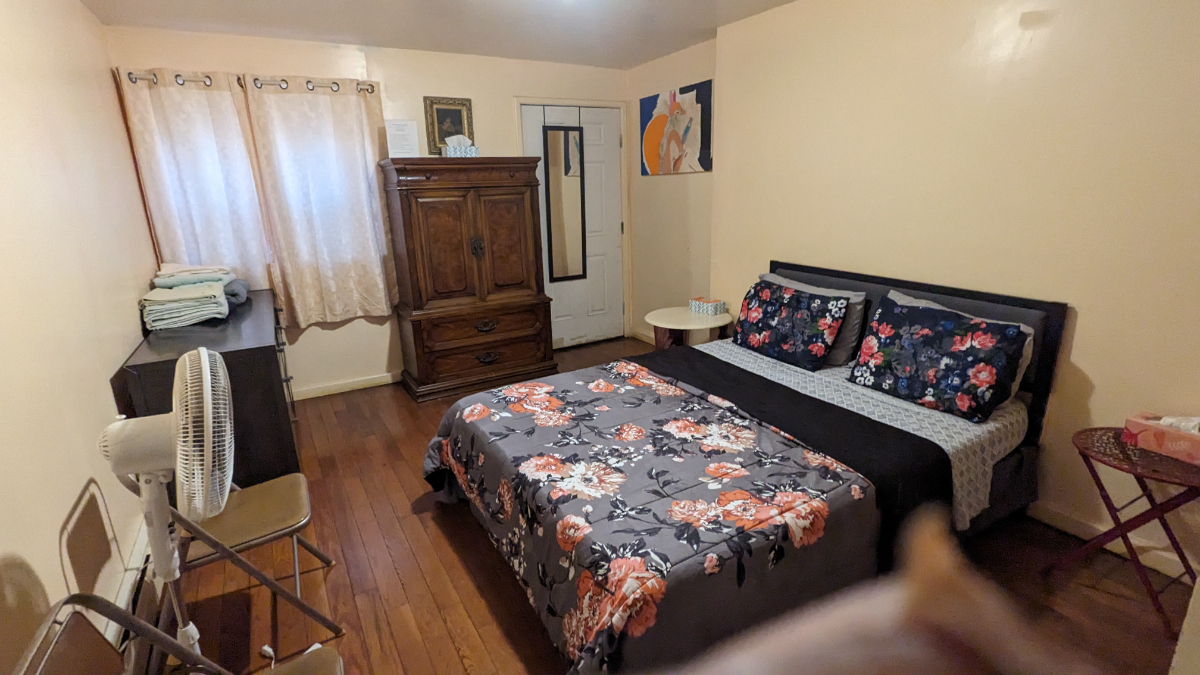 The room rentals in crown heights - Photo 9
