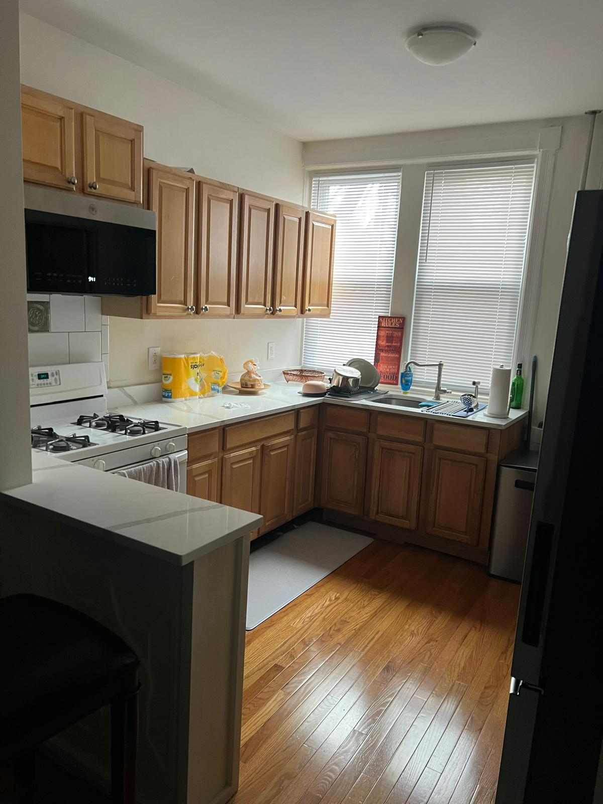 Great Two Bedroom in Albany  -Walking distance to Albany Medical Center and Albany VA Hospital - Photo 8