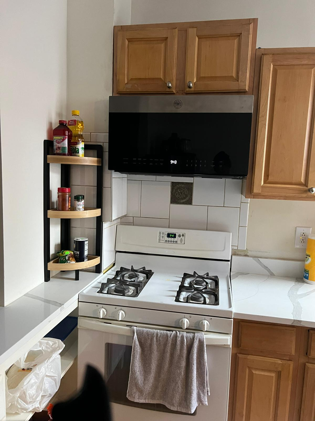 Great Two Bedroom in Albany  -Walking distance to Albany Medical Center and Albany VA Hospital - Photo 9