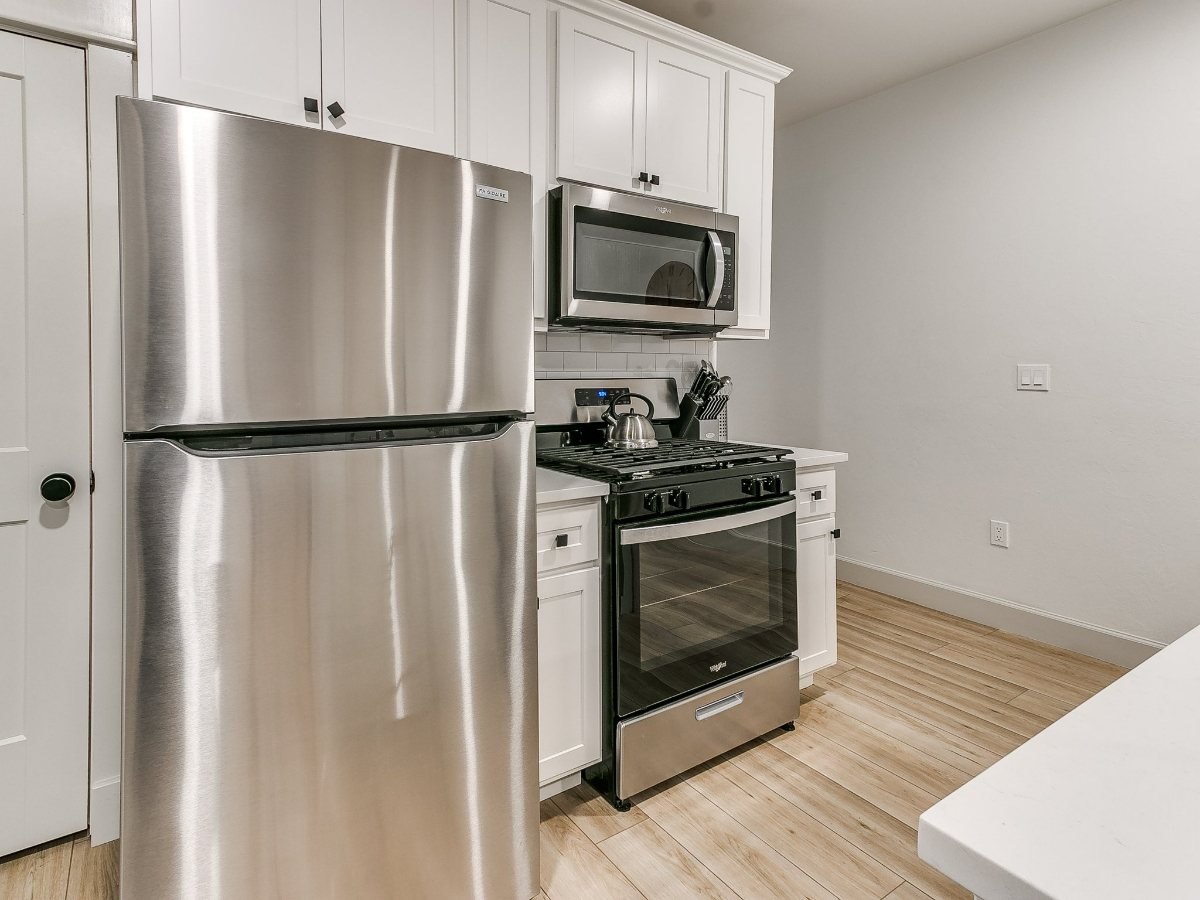 Fully renovated home close to ALL in OKC - Photo 4