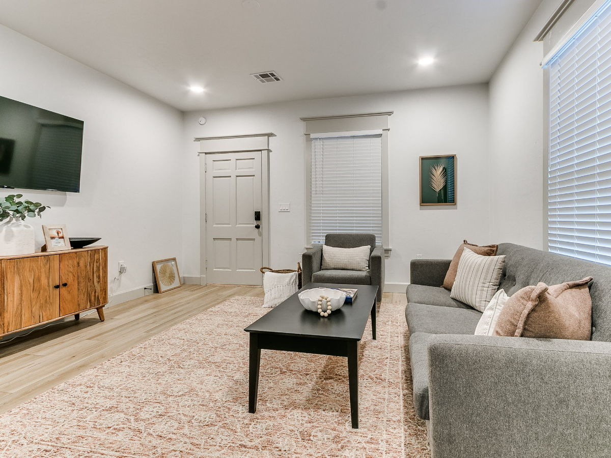 Fully renovated home close to ALL in OKC - Photo 5