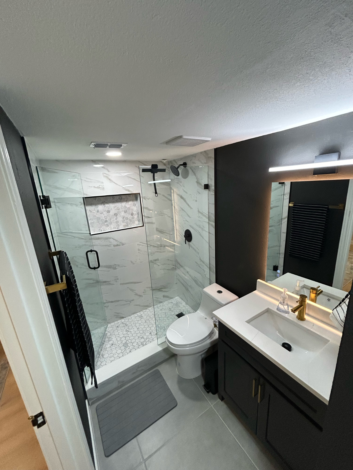 University Park condominiums - Photo 5