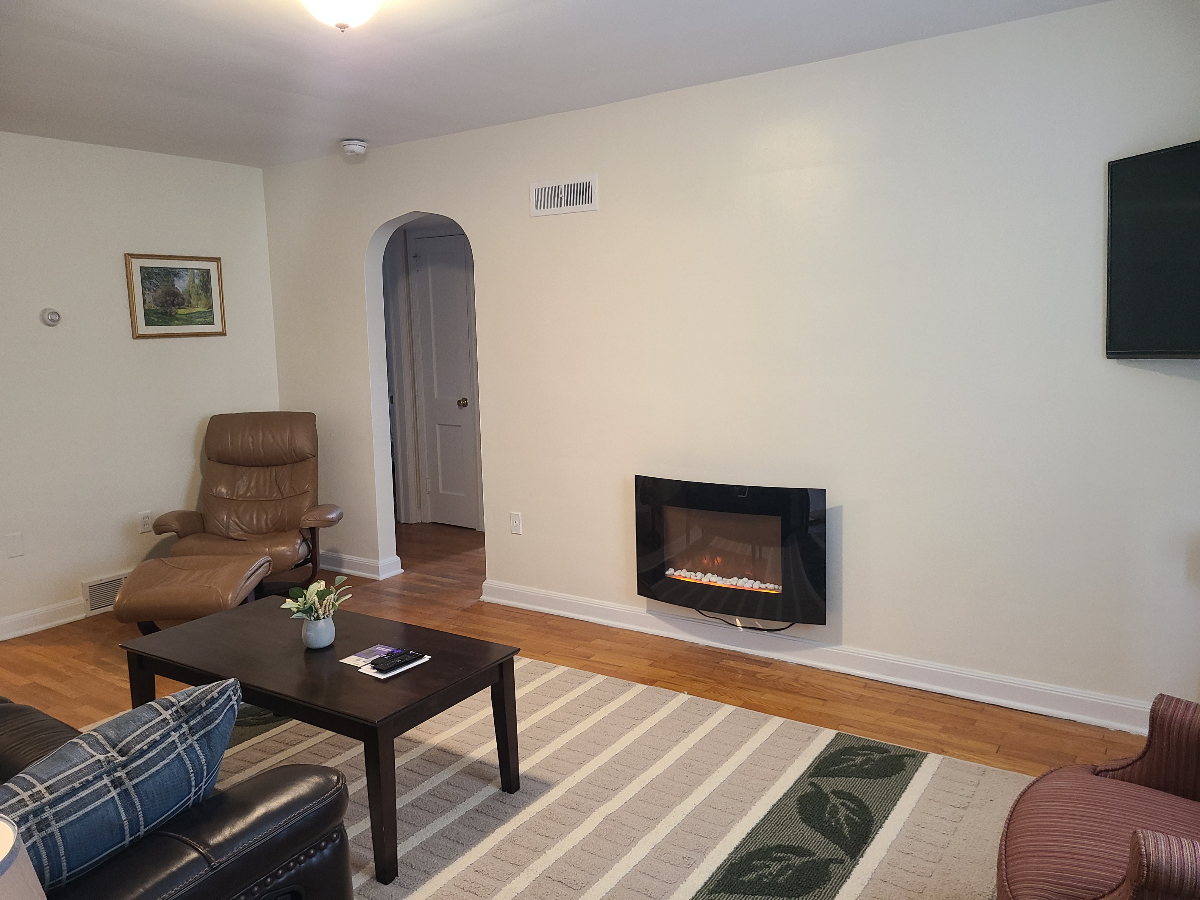 One Bedroom Apartment 141 Harrison Street Apt 4 - Photo 4