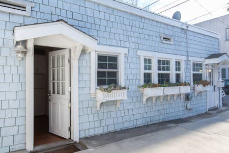 Adorable Cottage in Venice Canal neighborhood - Photo 6