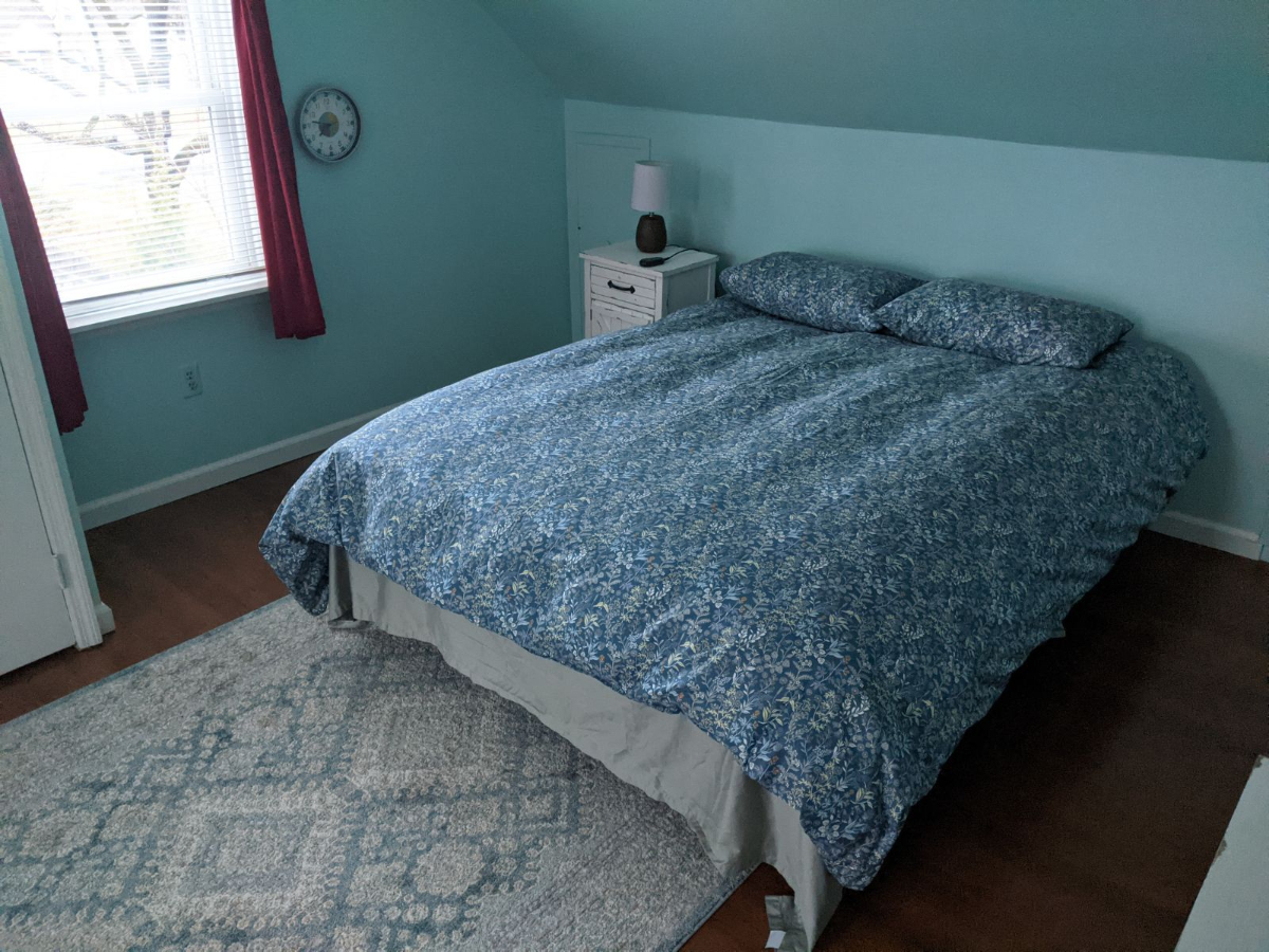 Beautiful bright 2 Bedroom 2 Bathroom home centrally located in Colonie - Photo 4