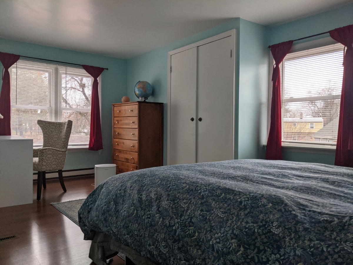 Beautiful bright 2 Bedroom 2 Bathroom home centrally located in Colonie - Photo 5
