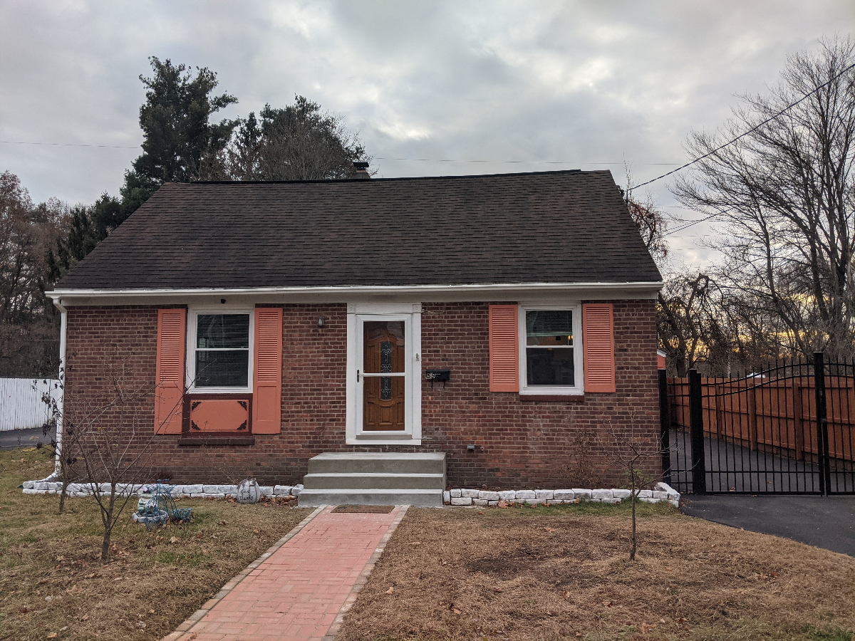 Beautiful bright 2 Bedroom 2 Bathroom home centrally located in Colonie - Photo 7