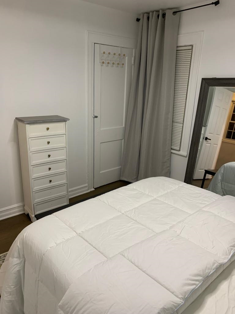 Cozy 1 Bedroom Apartment in Queens Village - Experience Comfort and Convenience in this Charming Spa - Photo 11