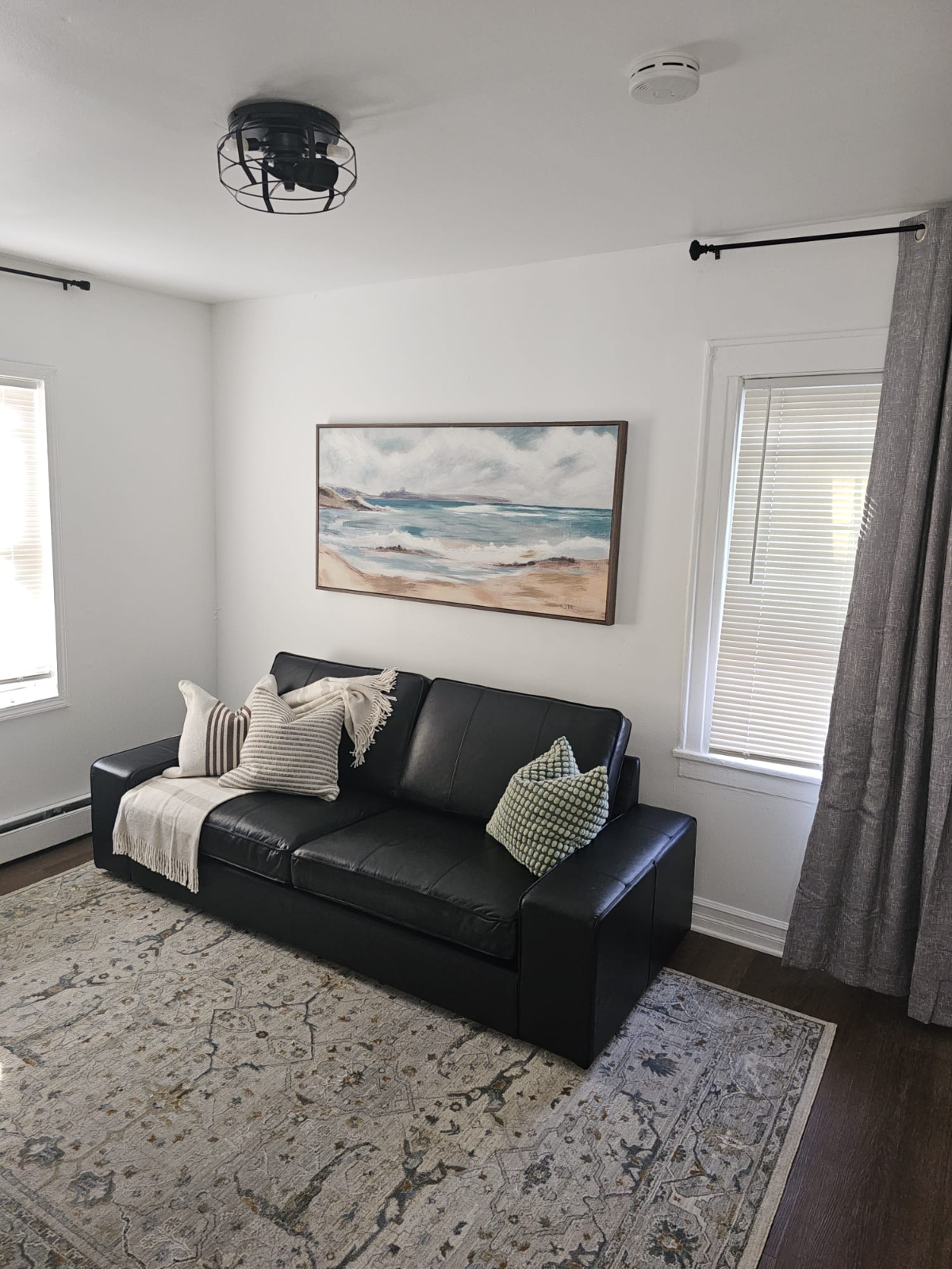Cozy 1 Bedroom Apartment in Queens Village - Experience Comfort and Convenience in this Charming Spa - Photo 2