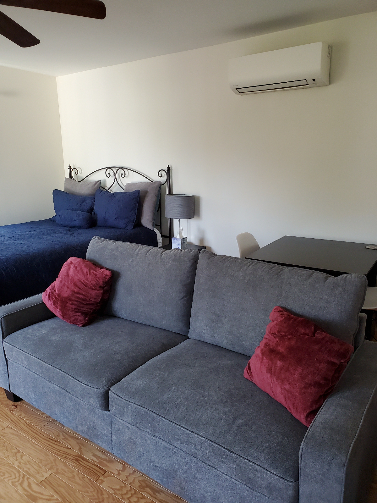 Beautiful Guest House in West Los Angeles - Photo 4