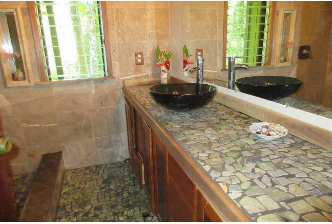 Pineapple House 2 Bed 1 Bath with Loft Entire Home - Photo 3