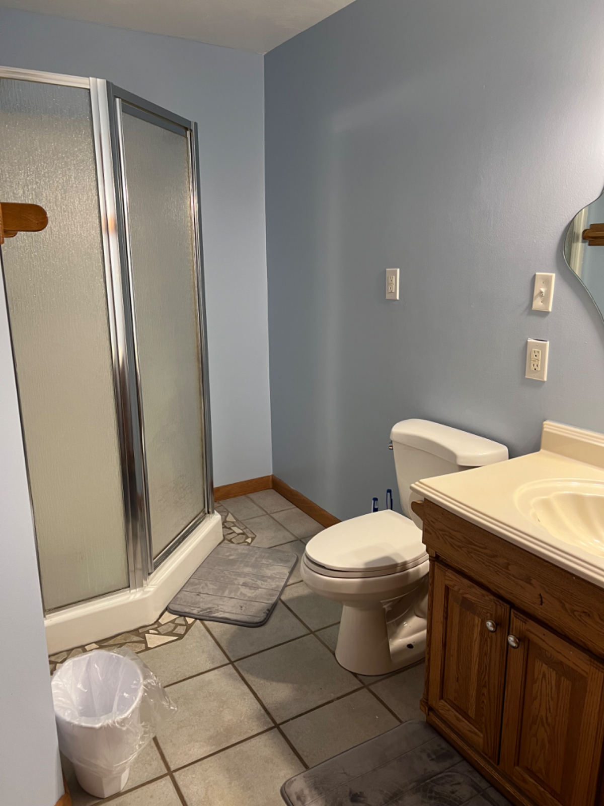 Nice 2 BR/1 Bath Renovated Home - Photo 6