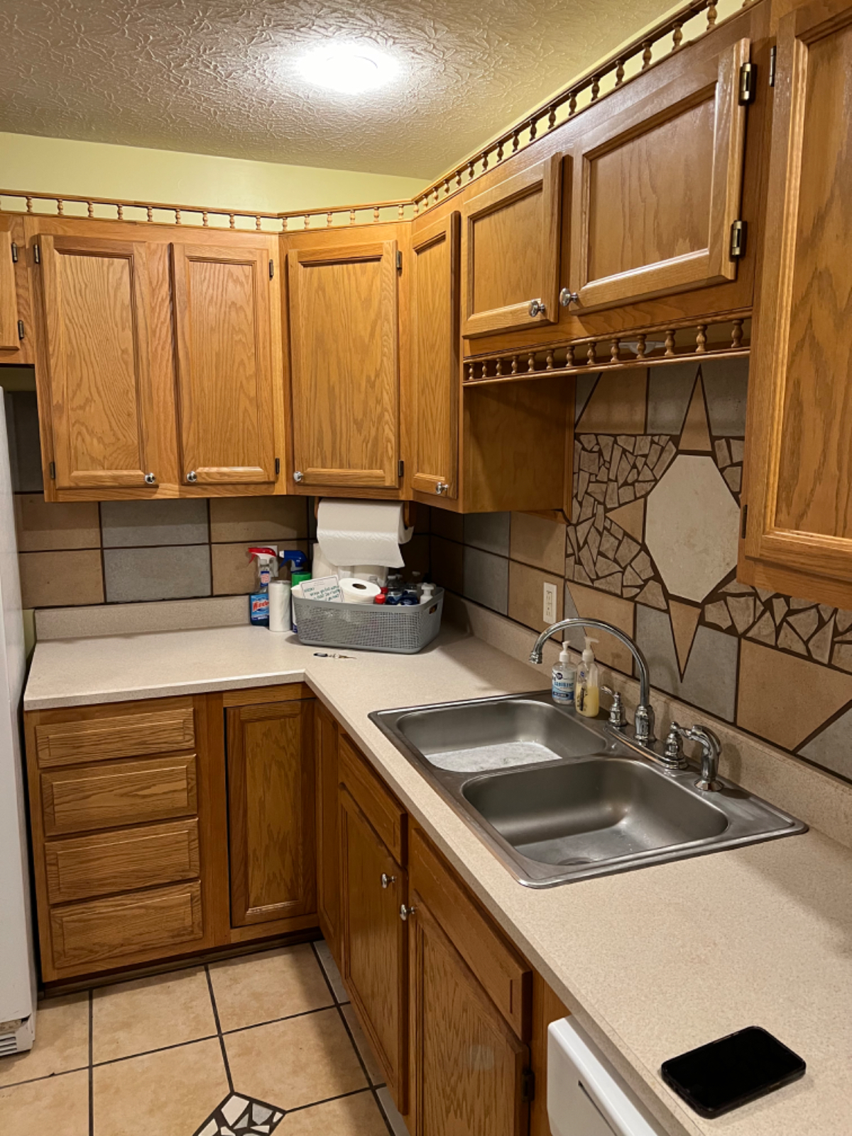 Nice 2 BR/1 Bath Renovated Home - Photo 5