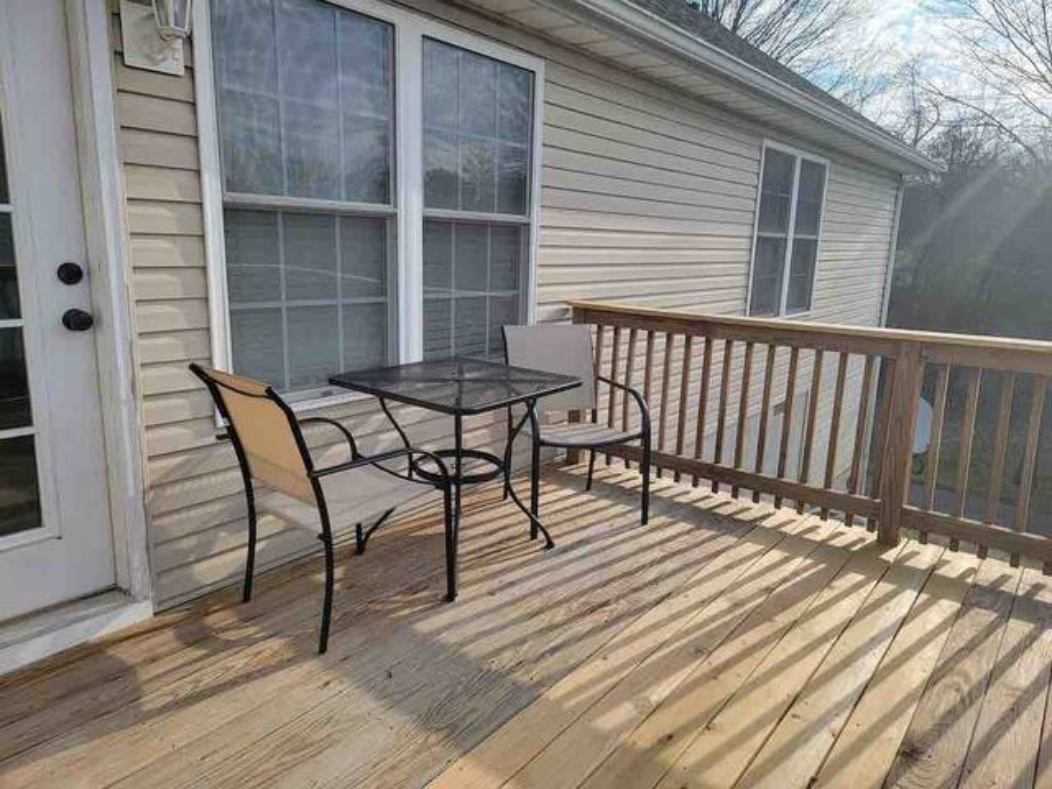 Cheerful 3-Bedroom Home in Martinsburg - Photo 10