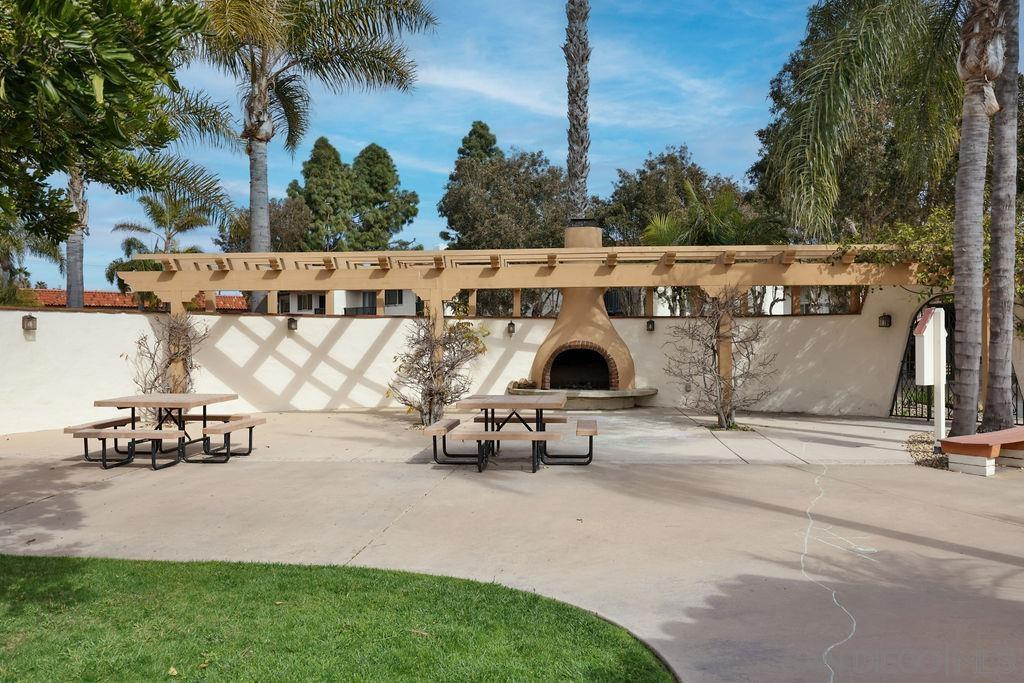 Spanish Style San Diego Home near beaches - Photo 4