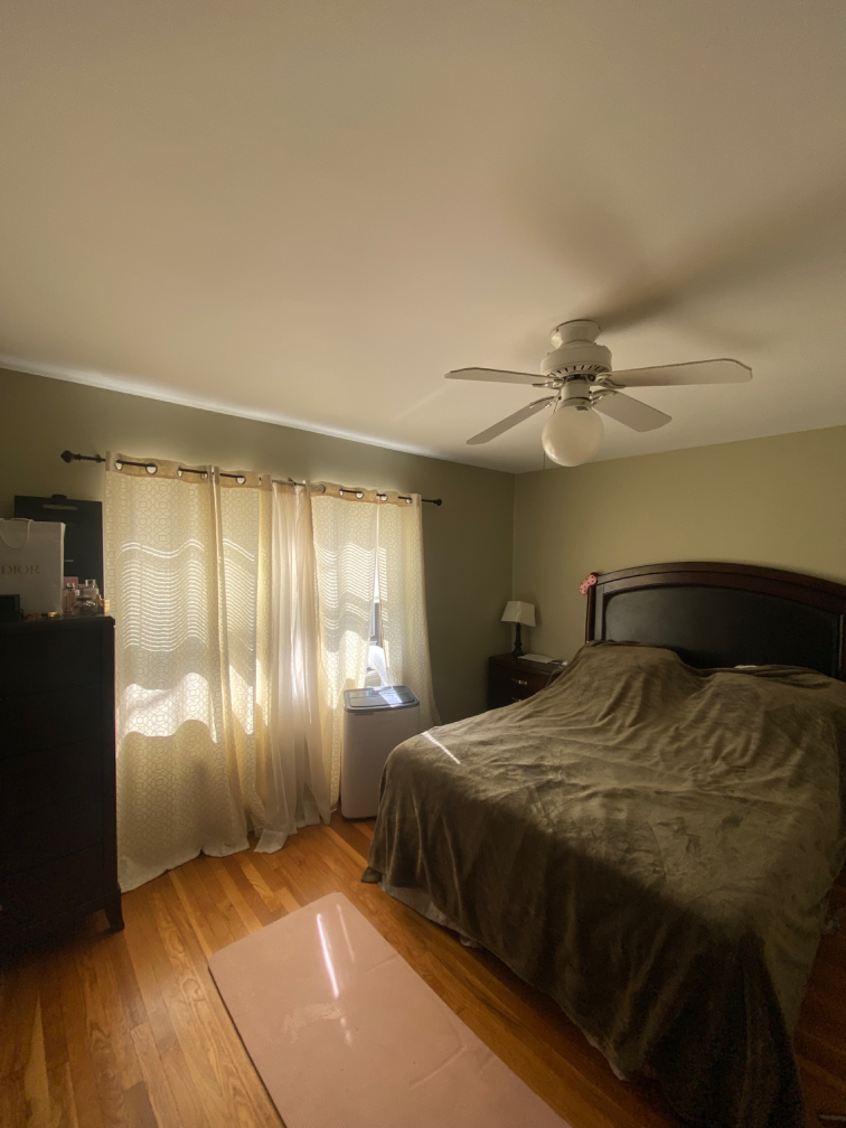 1bdr/1ba available - Photo 2
