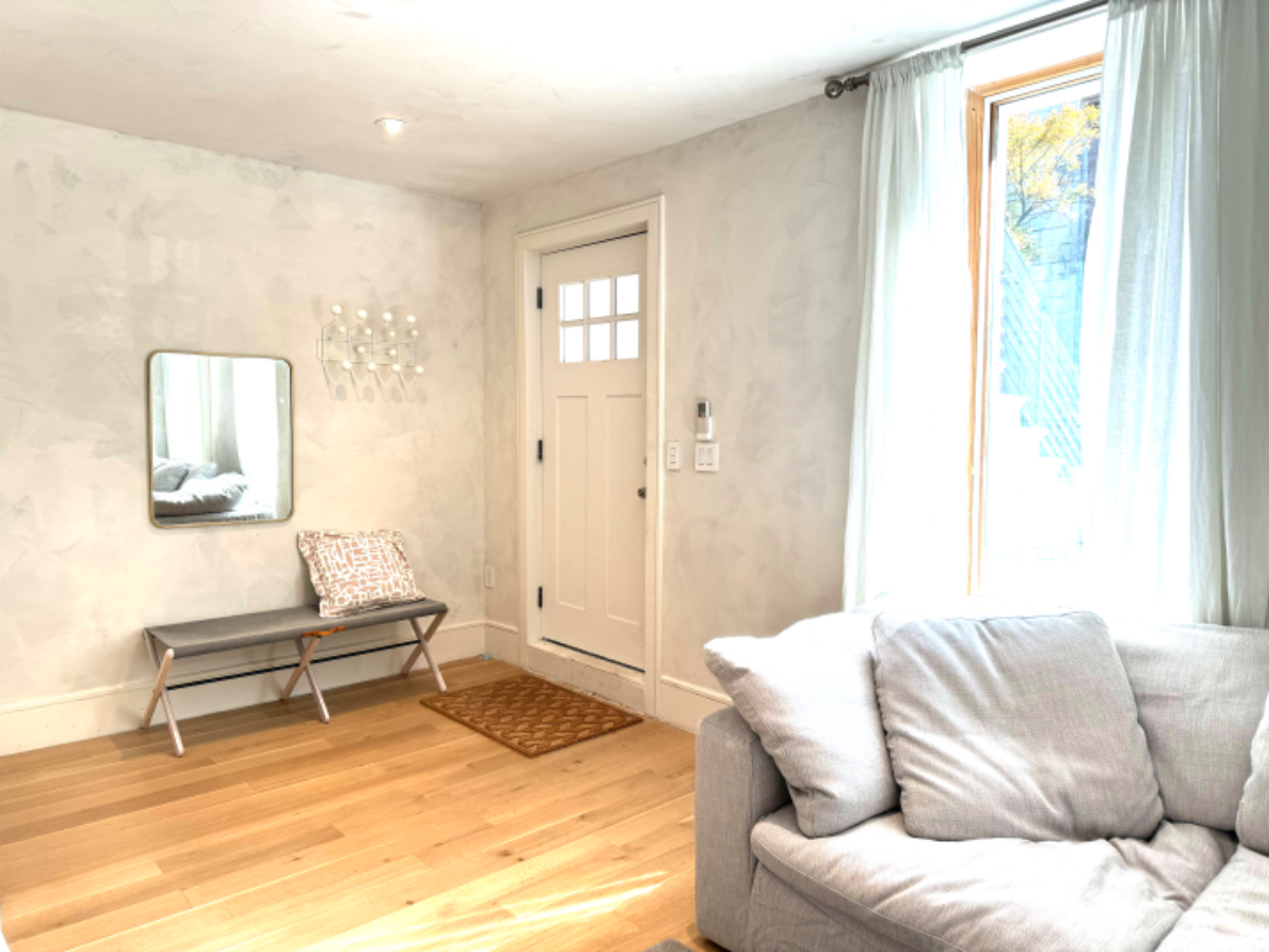 2bedroom 2 bathroom ground floor of townhouse near many Brooklyn hospitals - Photo 2