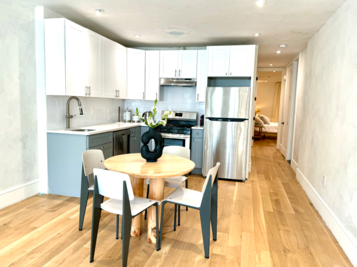 2bedroom 2 bathroom ground floor of townhouse near many Brooklyn hospitals - Photo 3