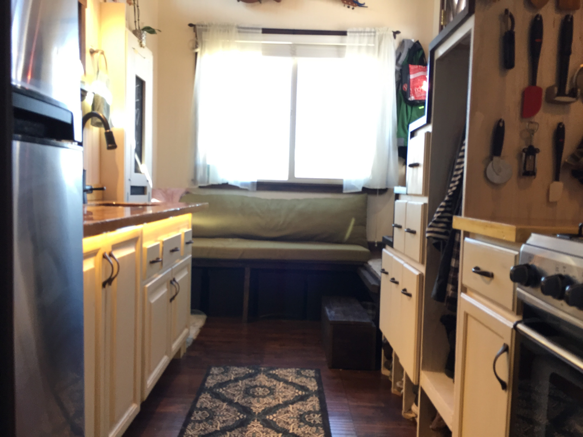 Country Studio in Bend - Photo 2