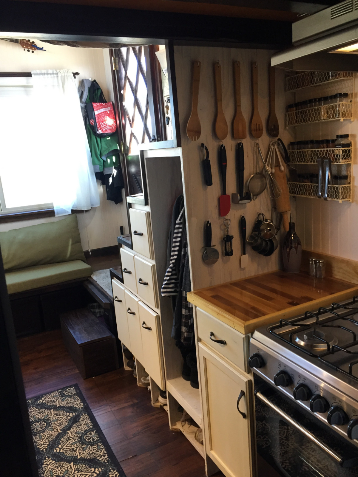 Country Studio in Bend - Photo 5