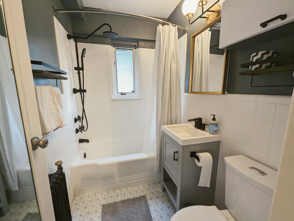 Spacious Furnished Studio with Amazing Views - Photo 10