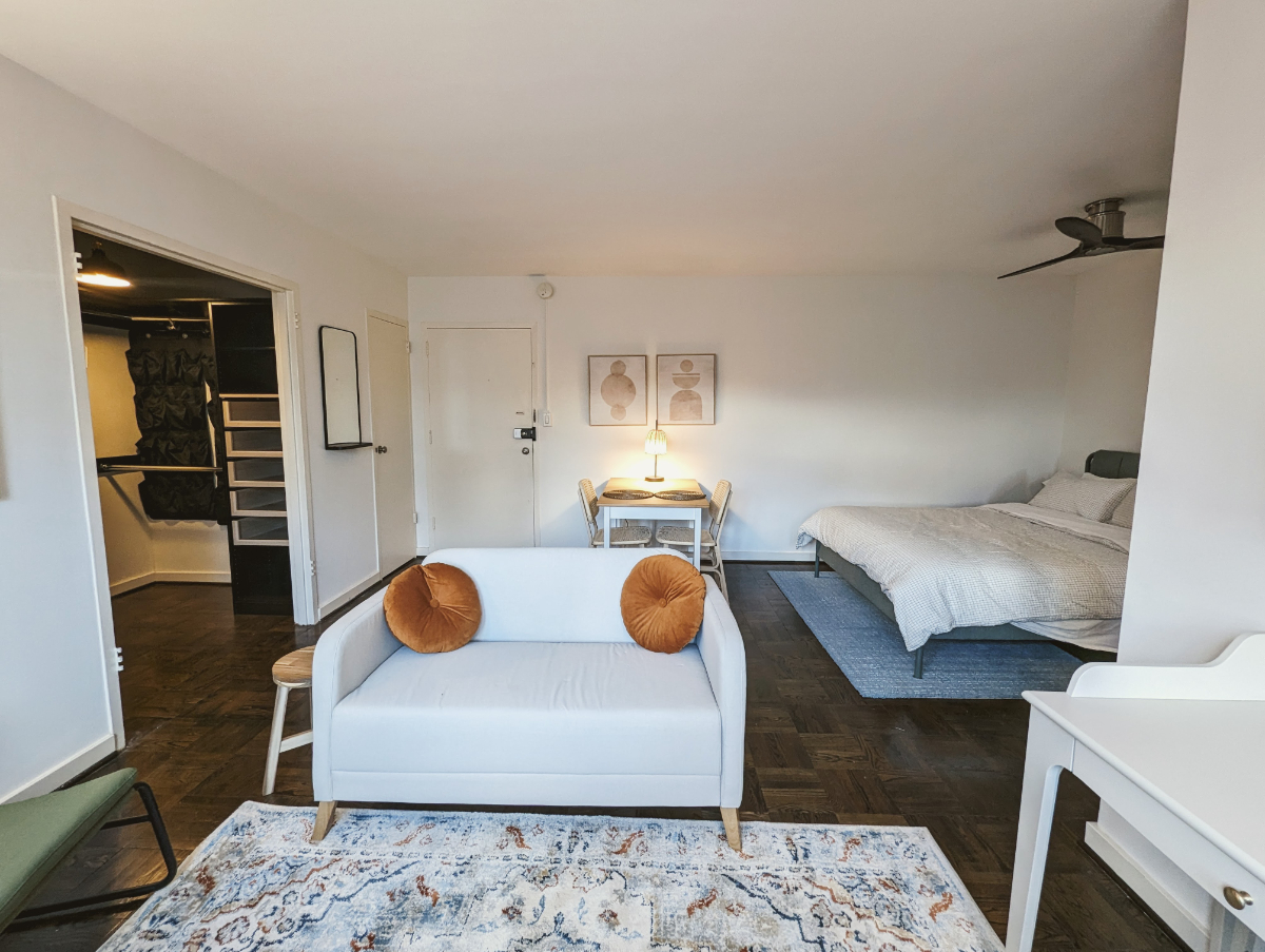 Spacious Furnished Studio with Amazing Views - Photo 2