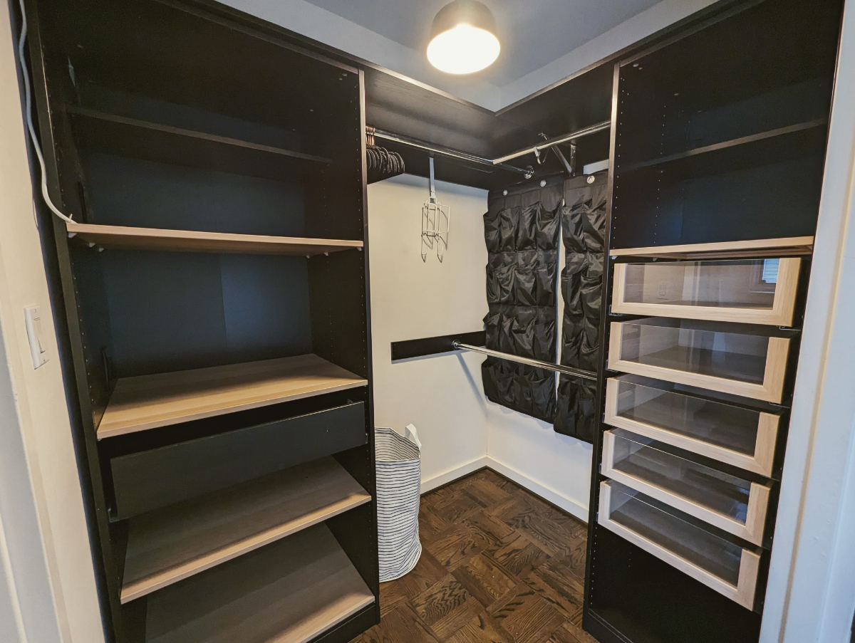 Spacious Furnished Studio with Amazing Views - Photo 9