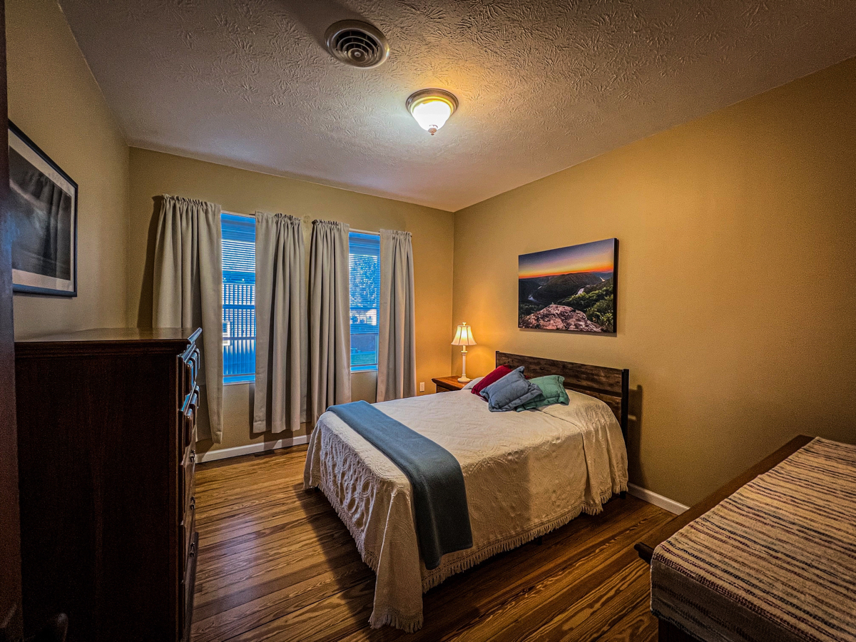 Spacious 2BR in the Heart of a Vibrant Downtown - Photo 12