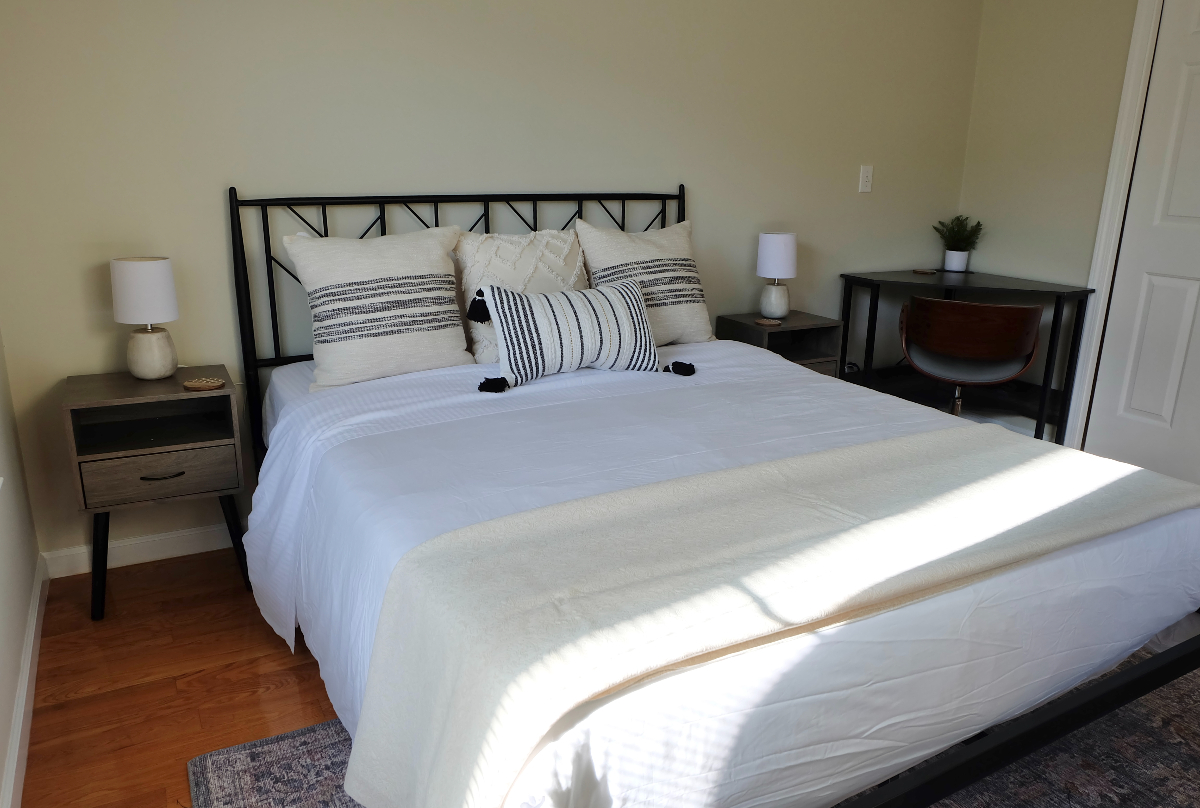 Entire Cottage in Nob Hill - Quiet and Private - Photo 3