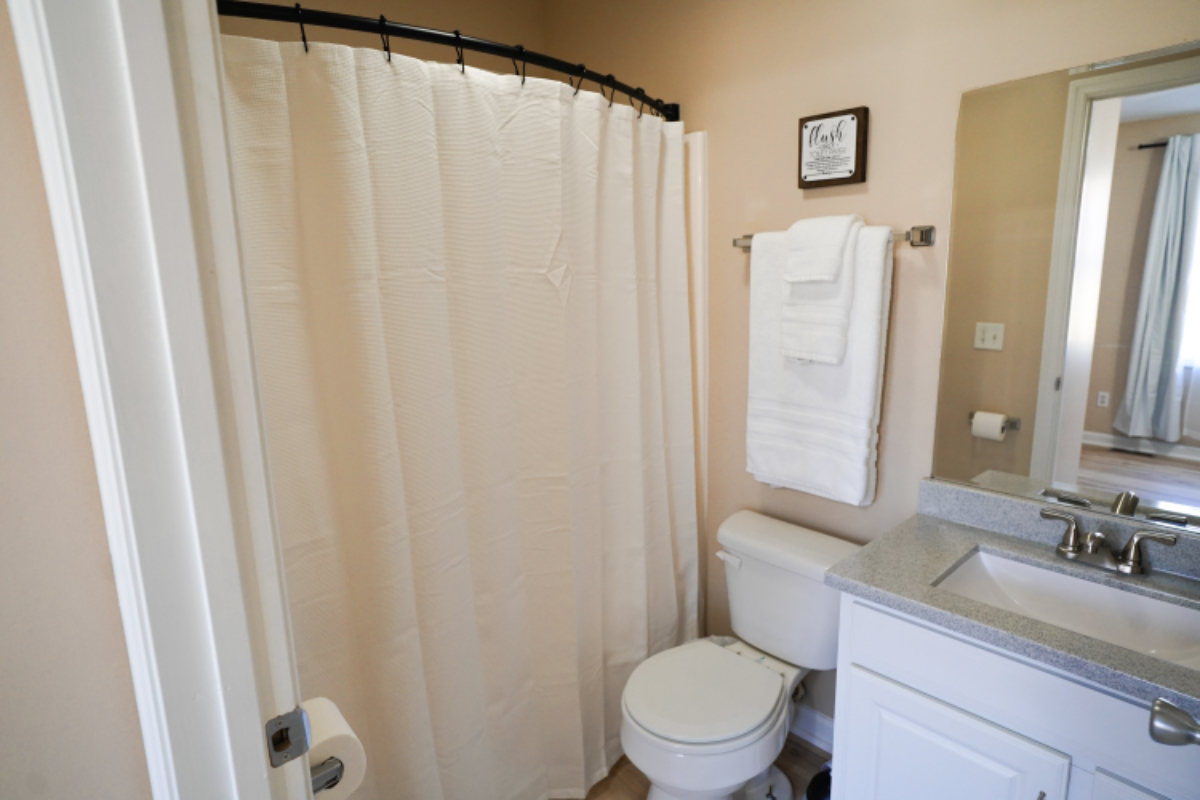 NEW Spacious Safe Townhouse 1 mi to Hospitals - Photo 5