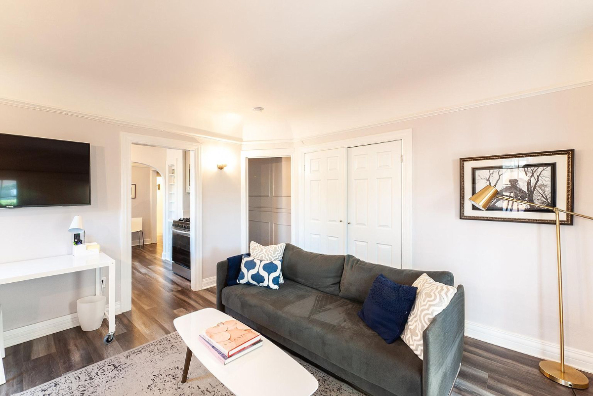 Remodeled Spanish Bungalow w/ Private Backyard in Heart of Silver Lake - Photo 3