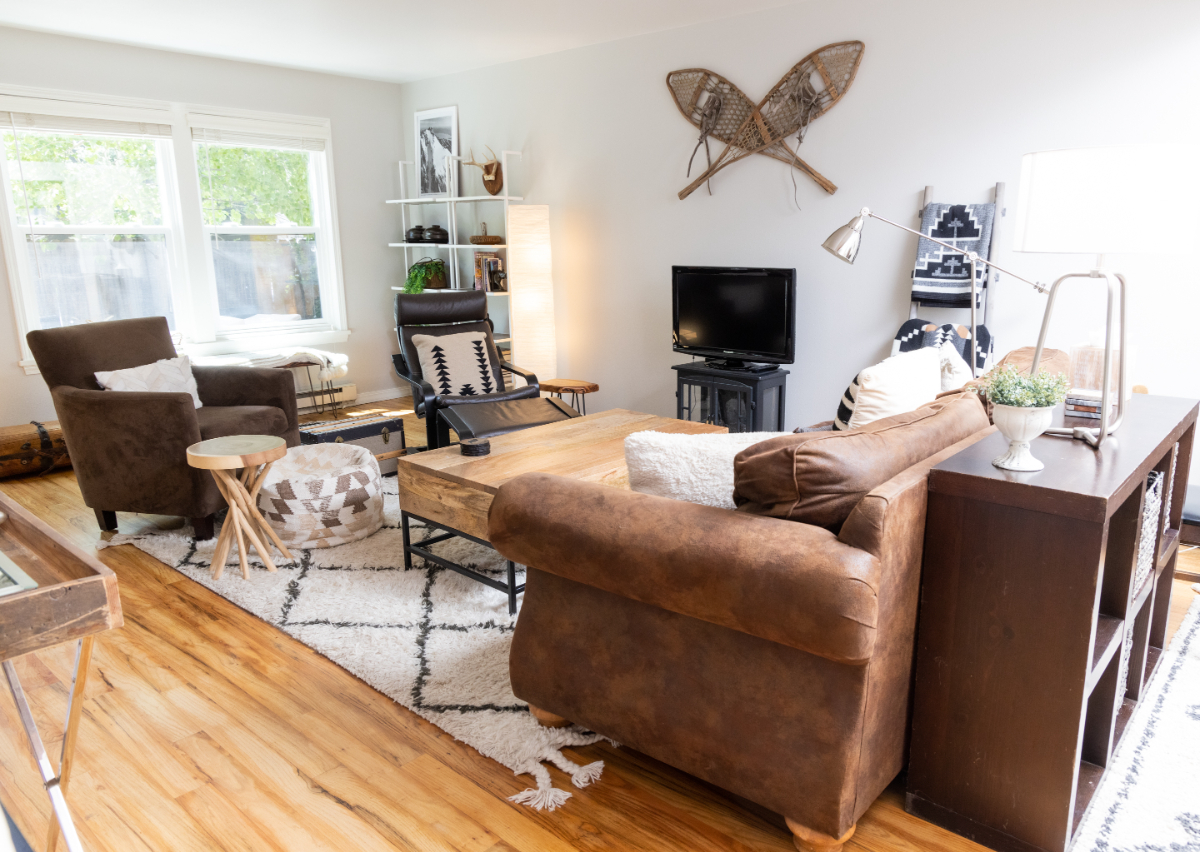 Centrally located creek and mountainside... - Photo 2