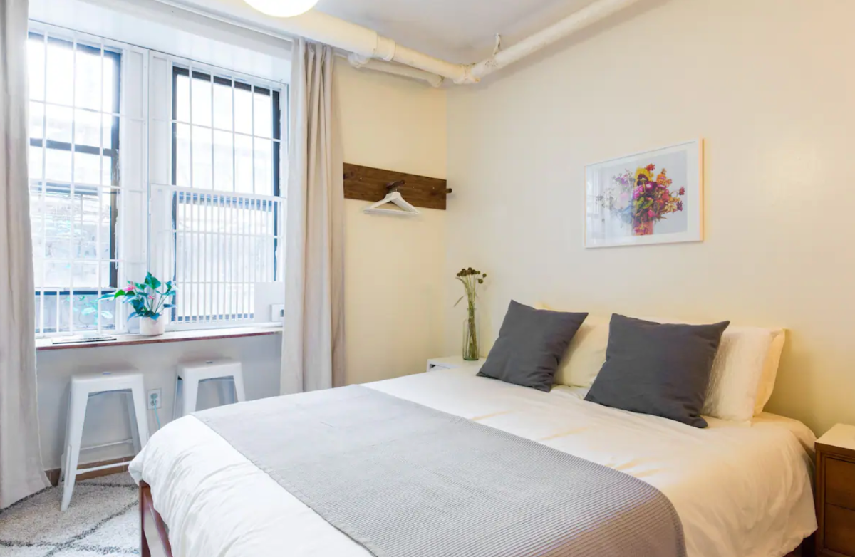 2 Bedroom plus flex room 1 bath in Williamsburg Brooklyn - Photo 3